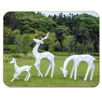 重慶抽象塊面鹿組合雕塑 玻璃鋼材質